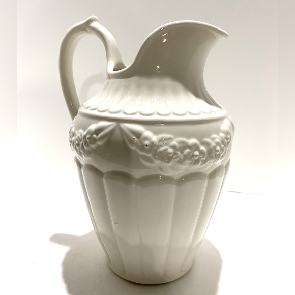 Neuwirth Ivory Ceramic Beverage Pitcher Embossed Flowers Garland Signed Portugal - Picture 5 of 8
